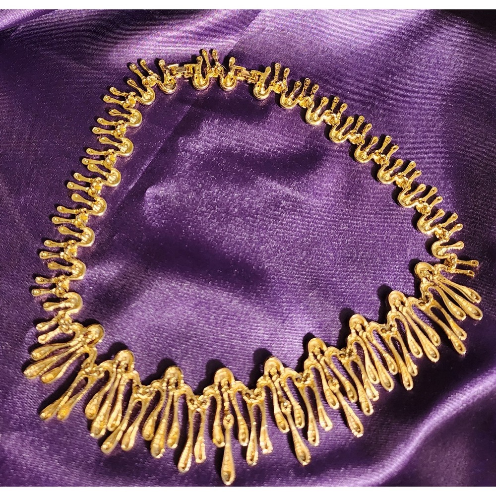 VTG Gold Tone Melted Drip Statement Heavy Necklace and Earrings Rhinestone Set - Picture 11 of 12